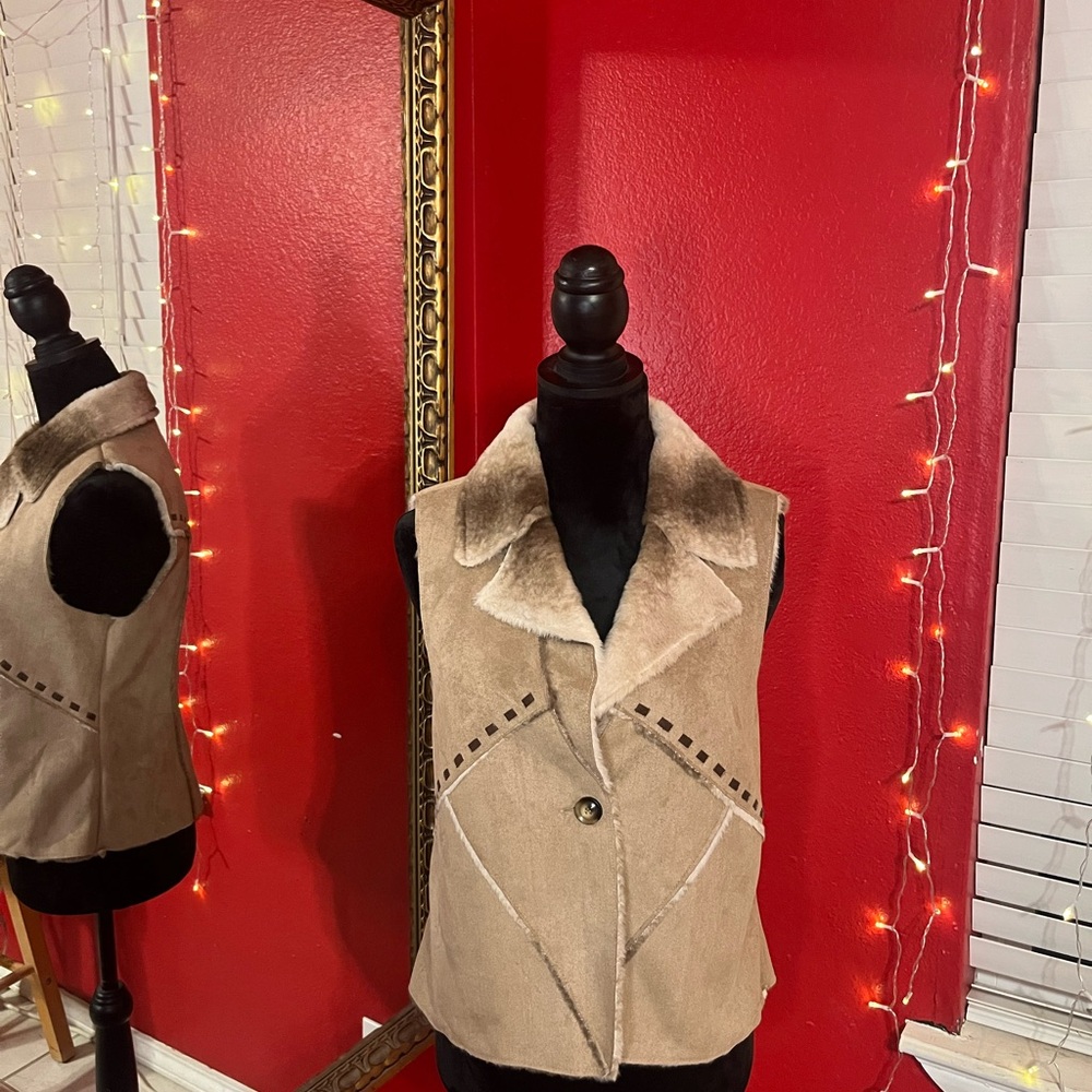 Tan western faux fur vest